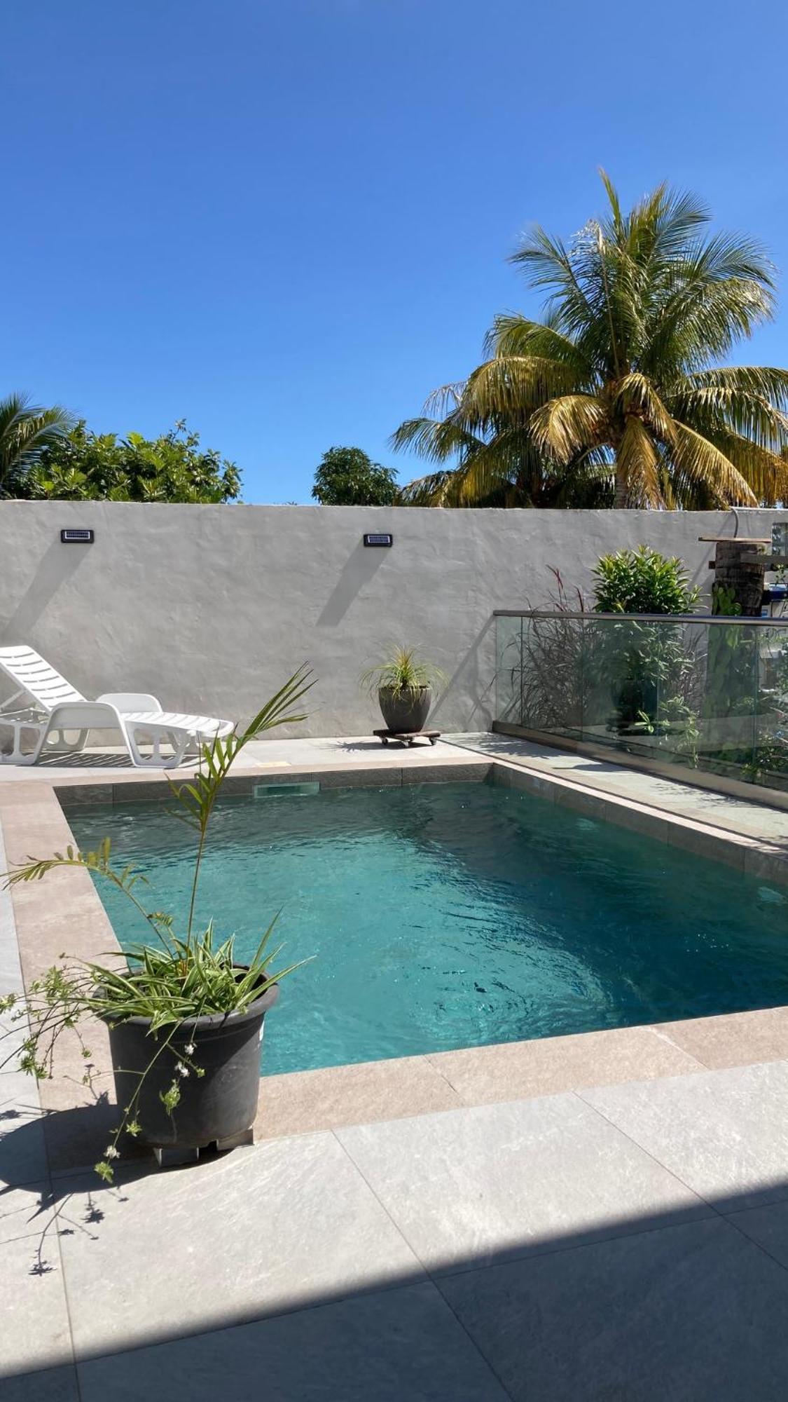 2 Chambres Avec Piscine Dans Maison Creole แซ็ง-ปีแยร์ ภายนอก รูปภาพ